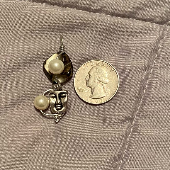 Designs by Janelle - Handmade Silver Wire Face Charm - Picture 14 of 15